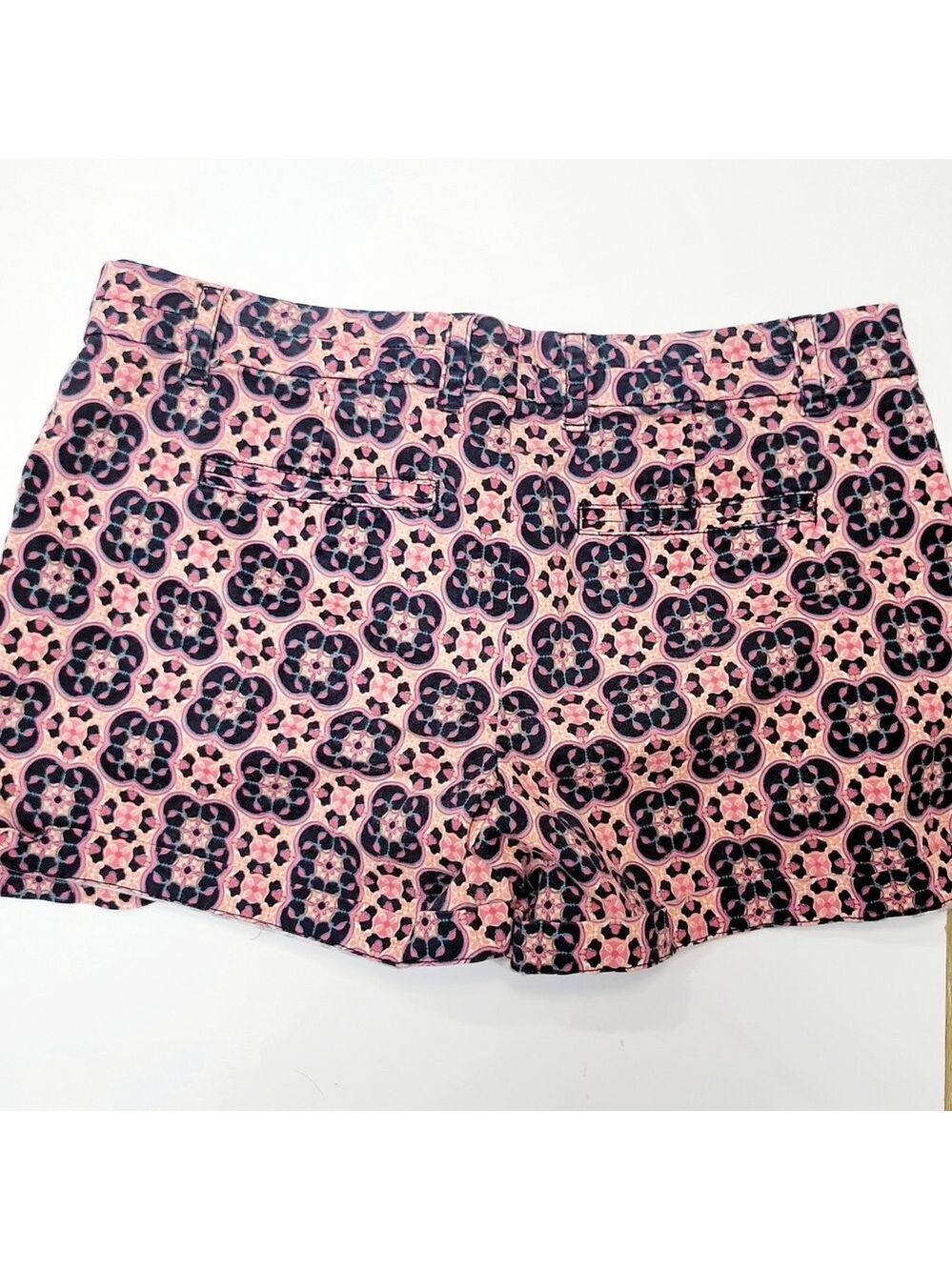 Crown & Ivy Floral Pink Shorts Women's Size 10